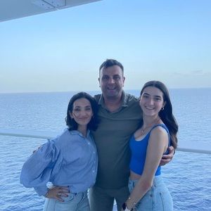 Meet your Posher, Ana